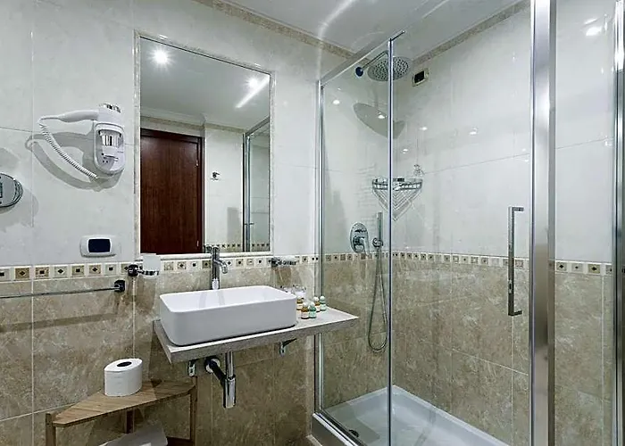 Esposizione Luxury Hotel